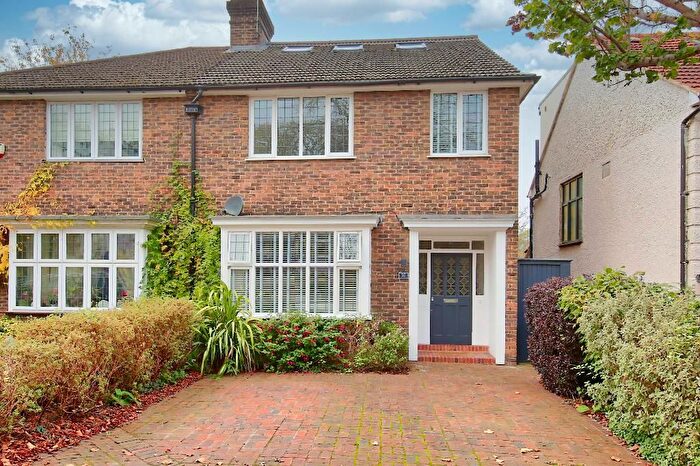 4 Bedroom Semi-Detached House To Rent In South Park Hill Road, Croydon, CR2