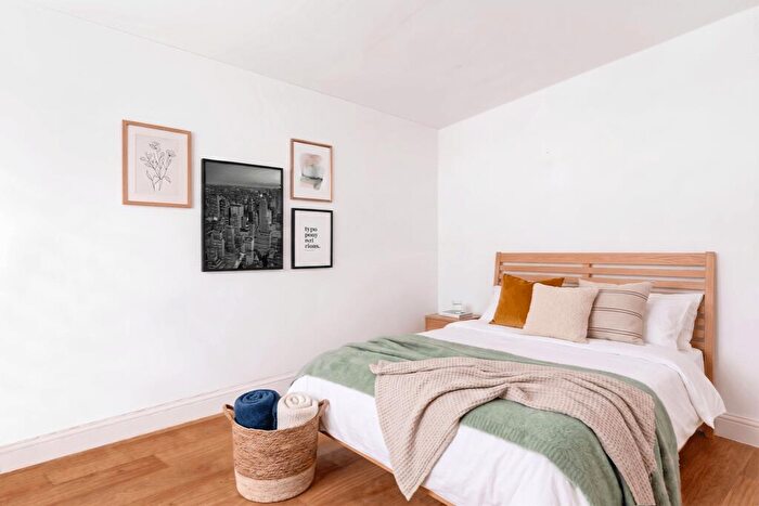 2 Bedroom Flat For Sale In Seymour Road | Mitcham | | New Move Estate Agency, CR4
