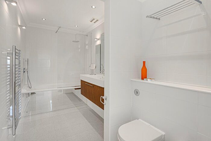 2 Bedroom Flat For Sale In Cumberland Terrace, Regent's Park, London, , United Kingdom, NW1