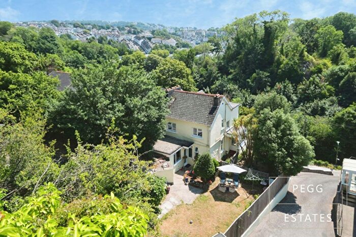 4 Bedroom Semi-Detached House For Sale In Teignmouth Road, Torquay, TQ1