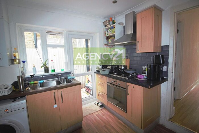1 Bedroom Flat To Rent In Sherrard Road, Manor Park, E12