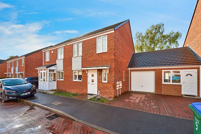 3 Bedroom Semi-detached House For Sale In Perry Place, West Bromwich, B70
