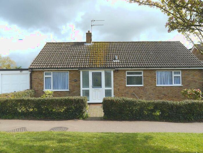 3 Bedroom Bungalow To Rent In Briars Lane, Hatfield, AL10