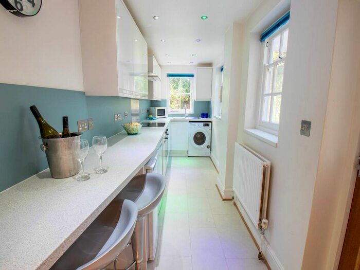 3 Bedroom Property To Rent In St Peters Place, Canterbury, Kent, CT1