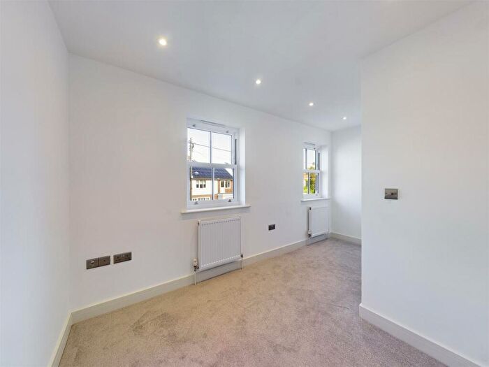 3 Bedroom Terraced House For Sale In West Green, Crawley, RH11