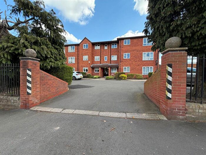 2 Bedroom Retirement Property For Sale In Narrow Lane, Halesowen, B62
