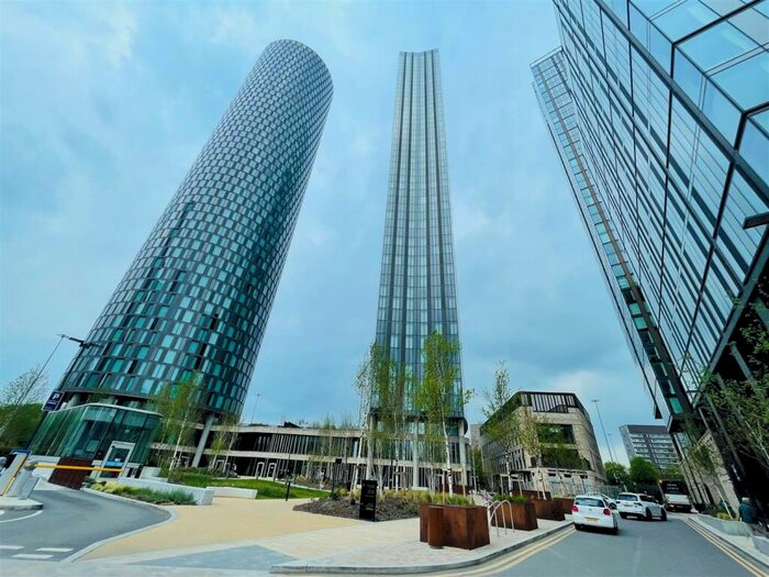 2 Bedroom Apartment To Rent In The Blade, M15