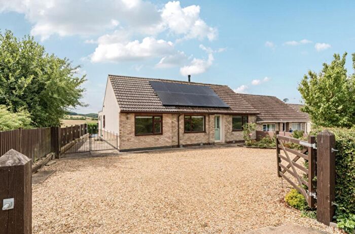 3 Bedroom Semi-Detached Bungalow For Sale In Swine Hill, Harlaxton, NG32