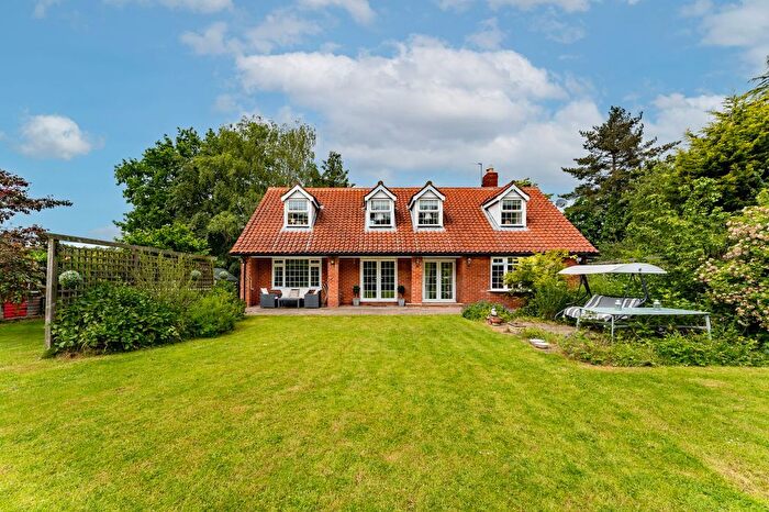 4 Bedroom Detached House For Sale In New Lane, Huntington, YO32