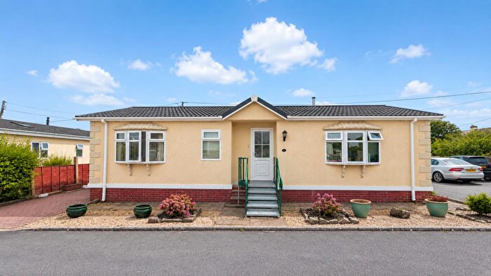 2 Bedroom Park Home For Sale In Braunton, EX33