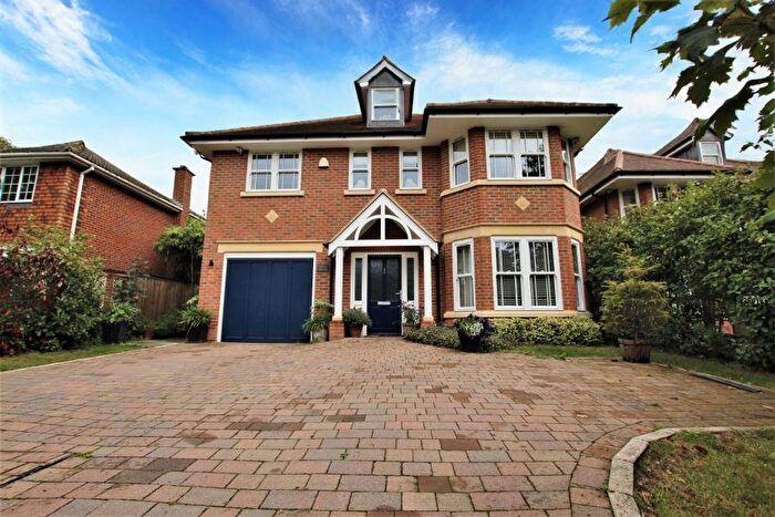 5 Bedroom Detached House To Rent In Woking, Surrey, GU22