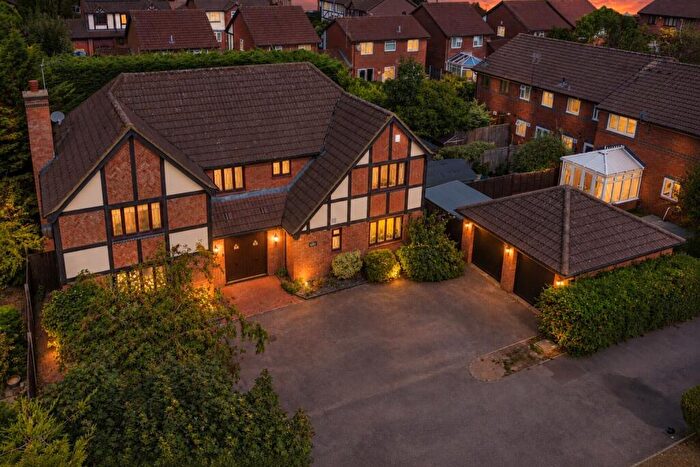 4 Bedroom Detached House For Sale In Rookery Drive Luton Beds, LU2
