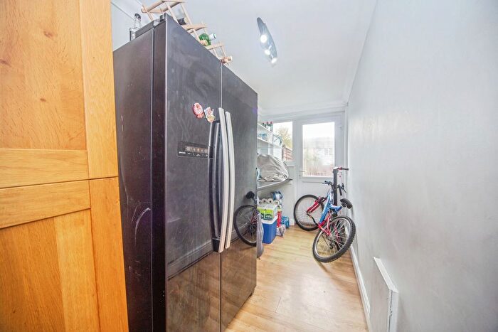 3 Bedroom Terraced House For Sale In Windbury Road, Southampton, Hampshire, SO16