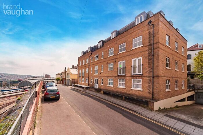 Flat To Rent In St Annes Court, Howard Place, Brighton, BN1