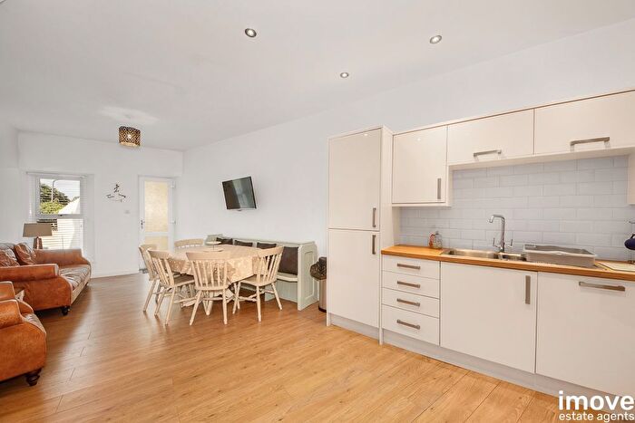 3 Bedroom End Of Terrace House For Sale In Hillesdon Road, Torquay, TQ1