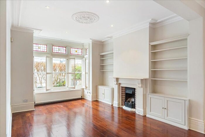 4 Bedroom Property For Sale In Gowan Avenue, London, SW6