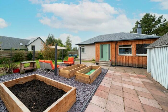 4 Bedroom Detached Bungalow For Sale In Spoutwells, Dunkeld, Perthshire, PH8