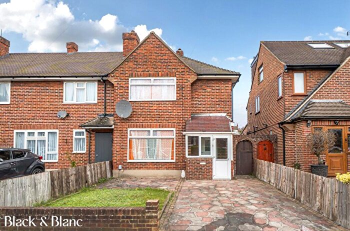 2 Bedroom End Of Terrace House For Sale In Beck Lane, Beckenham, BR3