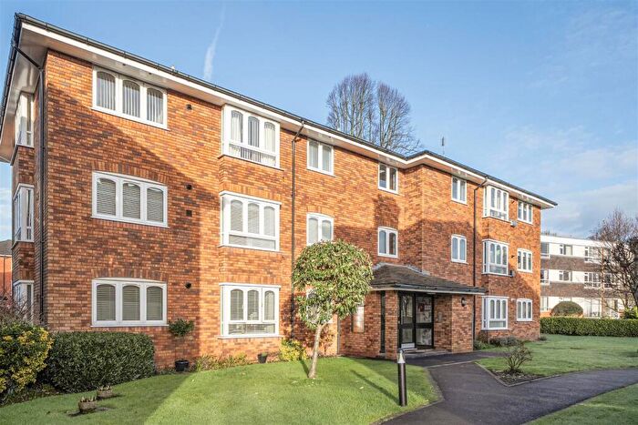 2 Bedroom Property For Sale In Queens Court, Solihull, B91
