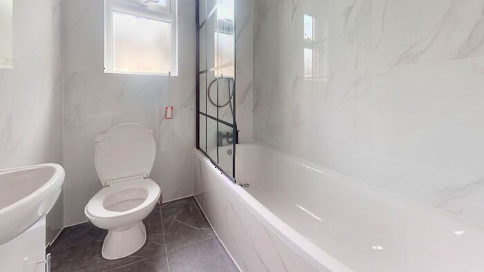 8 Bedroom Terraced House To Rent In Greyhound Lane, London, SW16