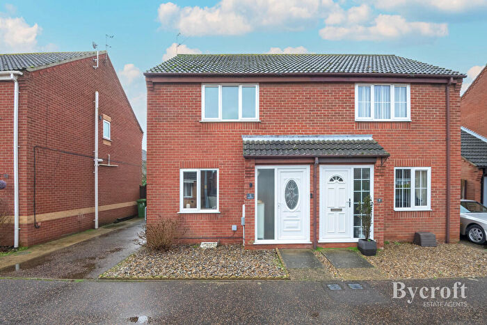 2 Bedroom Semi Detached House For Sale In Vervain Close, Bradwell, NR31