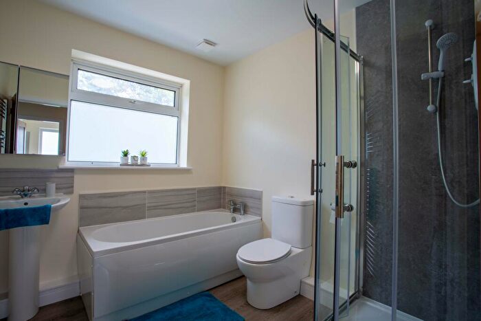 5 Bedroom House To Rent In Cotswold Close, LE11
