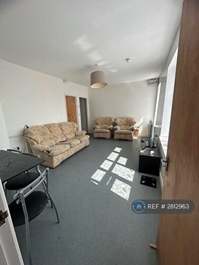 5 Bedroom Flat To Rent In Dillwyn St, Swansea, SA1