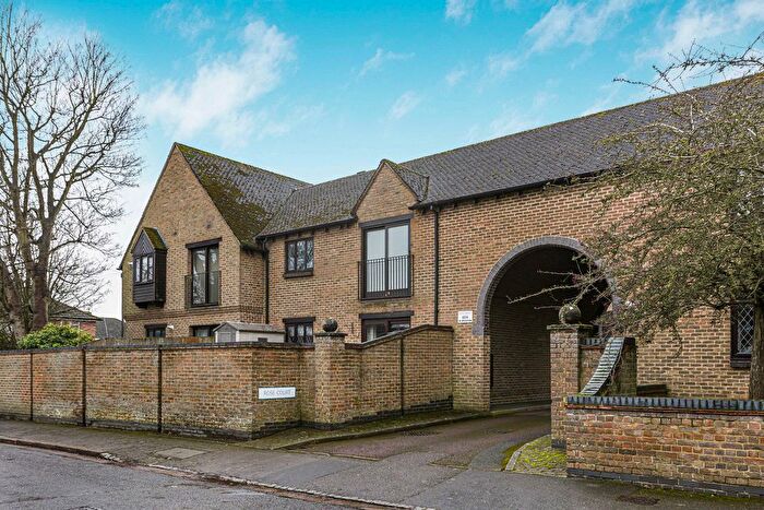 2 Bedroom Flat For Sale In Hillsborough Road, Oxford, OX4