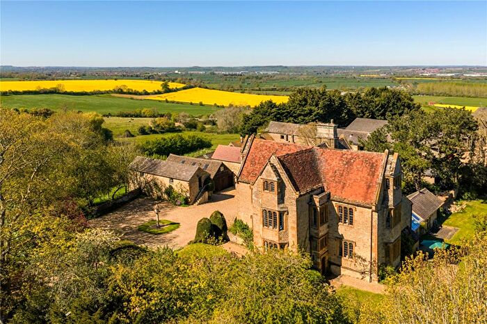 6 Bedroom Detached House For Sale In Milton Road, Gayton, Northamptonshire, NN7