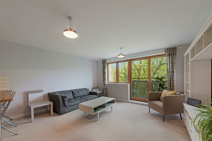 2 Bedroom Apartment To Rent In Rathnew Court, Bethnal Green, E2