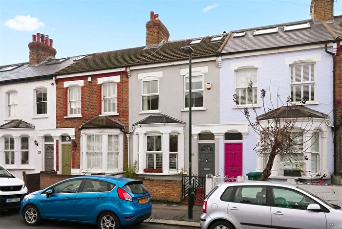 3 Bedroom Terraced House For Sale In Linden Road, Hampton, TW12