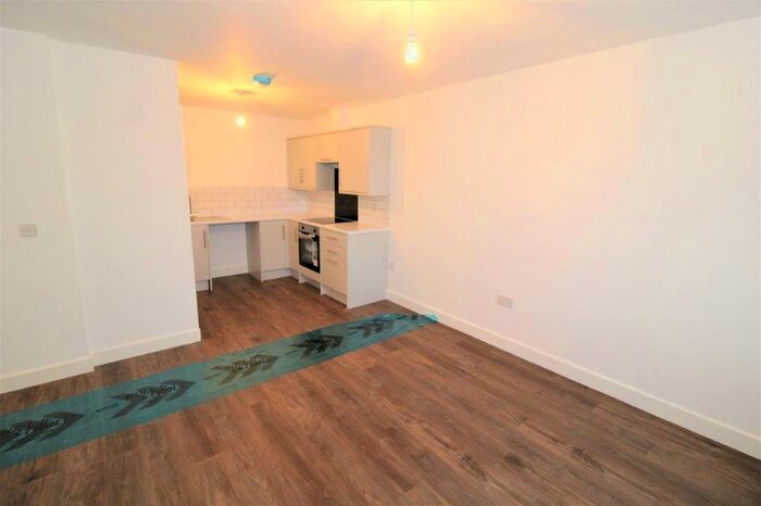 2 Bedroom Apartment To Rent In Claremont Road, Rugby, CV21
