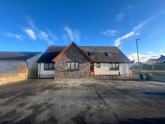 3 Bedroom Bungalow For Sale In Maes Yr Halen, Cross Inn, Near New Quay, SA44