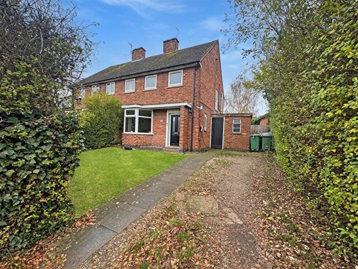 3 Bedroom Semi-Detached House For Sale In Salisbury Avenue, Croft., LE9