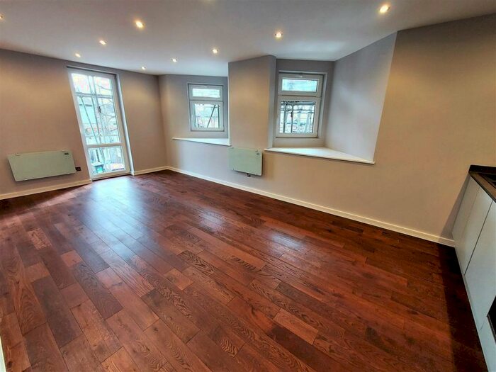 1 Bedroom Flat To Rent In London Road, Benfleet, SS7