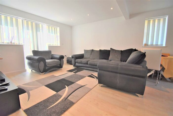 2 Bedroom Flat To Rent In Frognal Place Sidcup, DA14