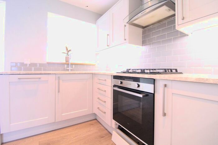 2 Bedroom Semi-Detached House To Rent In York Road, London, E4