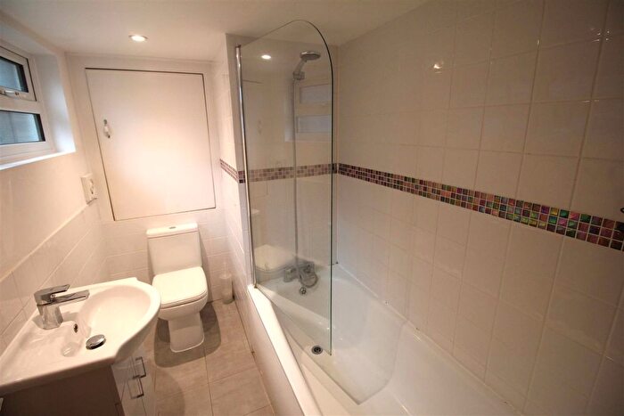 1 Bedroom Detached Bungalow To Rent In Wykeham Road, Worthing, West Sussex, BN11