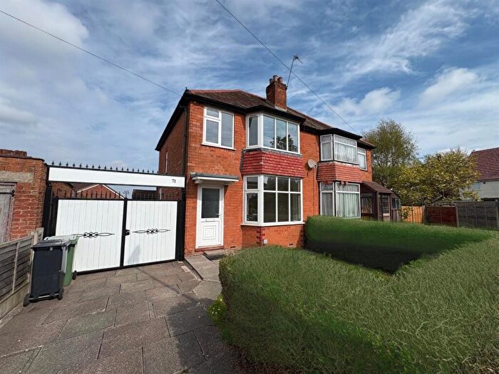 3 Bedroom House To Rent In Westbourne Road, Halesowen, West Midlands, B62