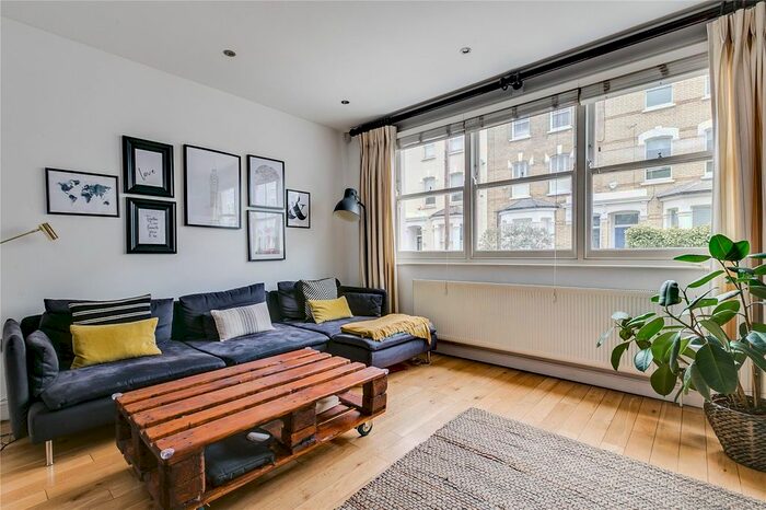 2 Bedroom Flat To Rent In Bishops Road, Fulham, SW6