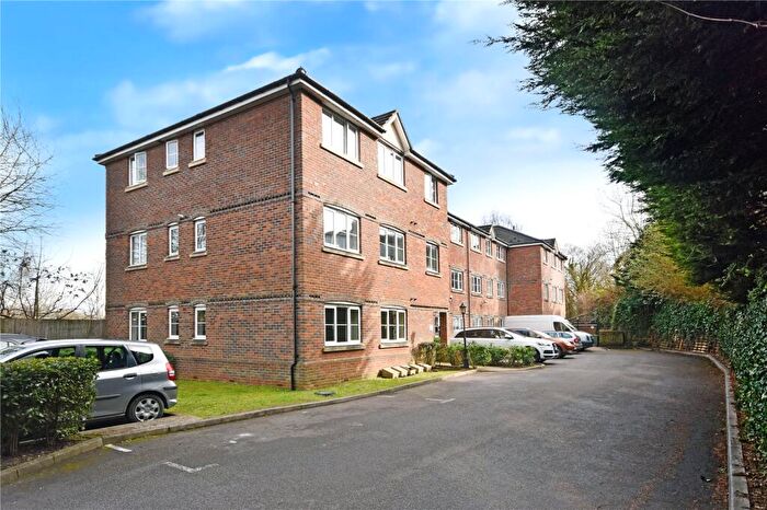 2 Bedroom Apartment For Sale In Earlswood, Redhill, Surrey, RH1