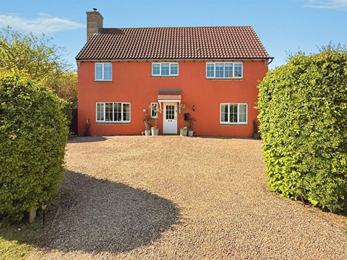 5 Bedroom Detached House For Sale In Purley Road, Lower Cambourne, Cambridge, CB23