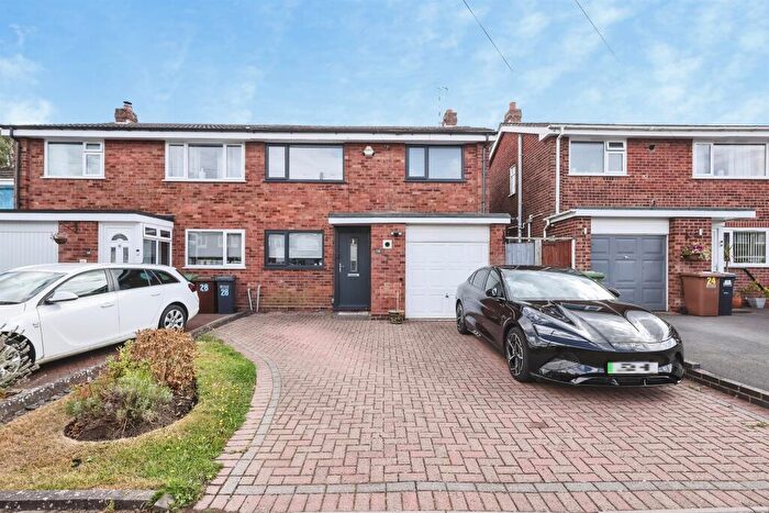 3 Bedroom Semi-Detached House For Sale In Merecote Road, Solihull, B92