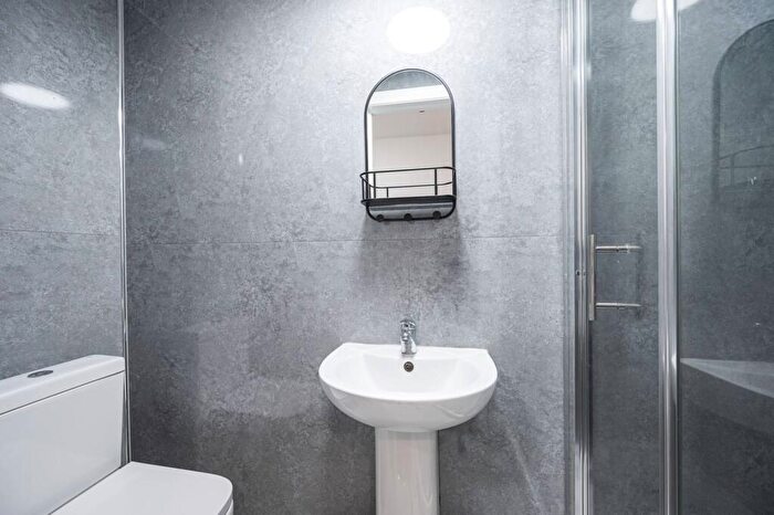 Studio To Rent In Bodney Road, Clapton, London, E8