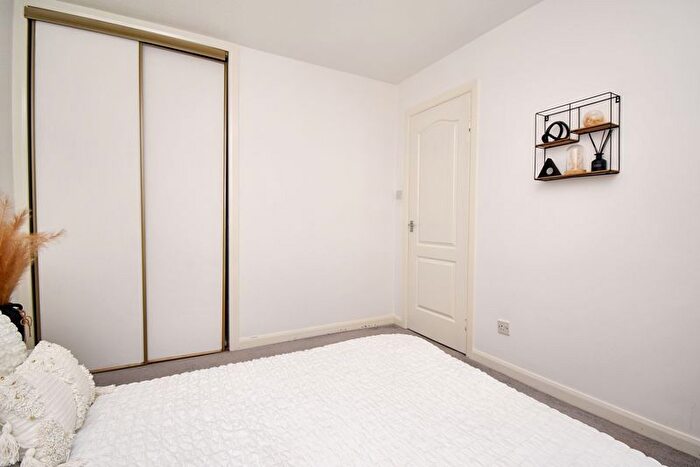 2 Bedroom Flat For Sale In Lairds Hill Place, Kilsyth, Glasgow, G65