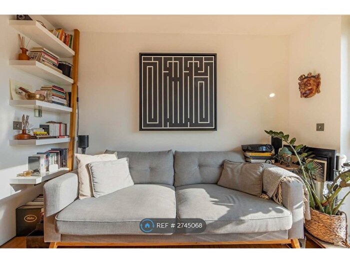 1 Bedroom Flat To Rent In Kingsland Road, London, E8