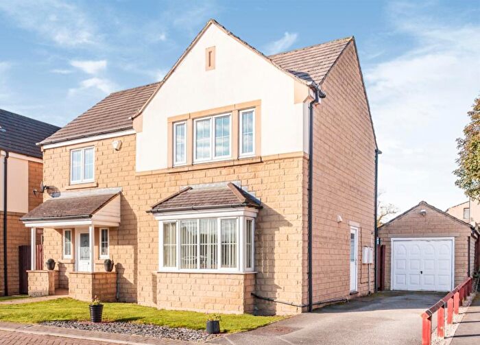 4 Bedroom Detached House For Sale In Cuniver Court, Liversedge, WF15