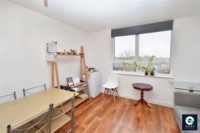 1 Bedroom Flat For Sale In Skerton Road, Old Trafford, Manchester, M16