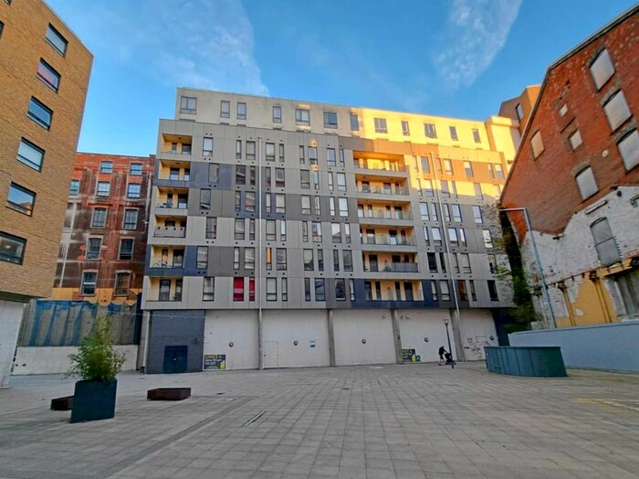 2 Bedroom Flat To Rent In College Street, Ipswich, IP4