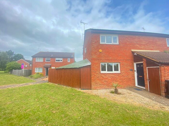 1 Bedroom Maisonette To Rent In Fensome Drive, Houghton Regis, Dunstable, LU5